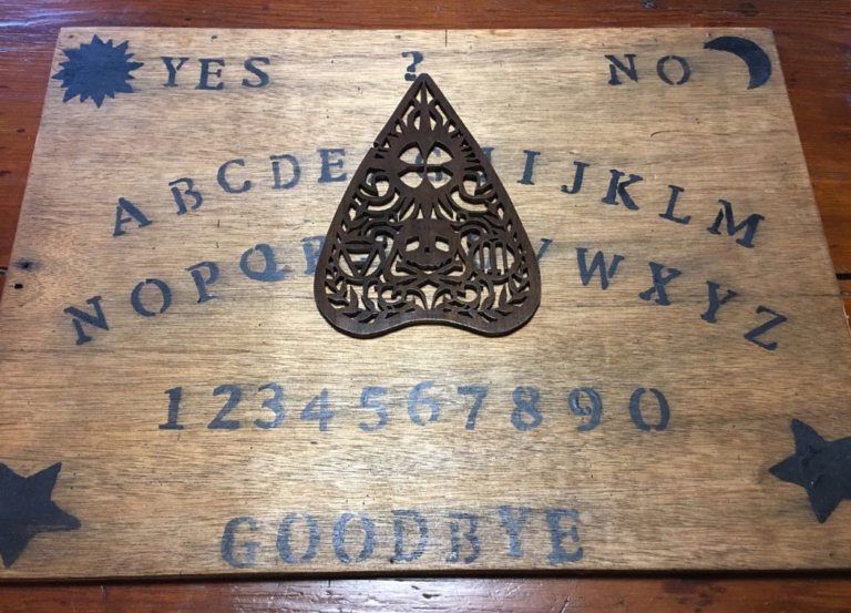 13 Ouija Board Rules Every Beginner Should Follow!