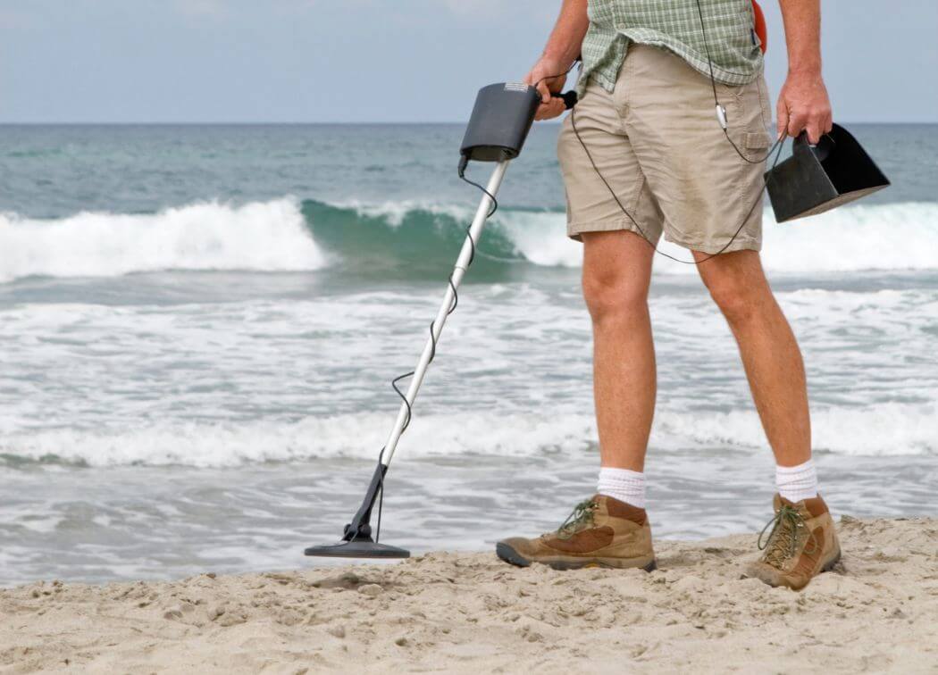 Beach Metal Detecting – All You Need To Know
